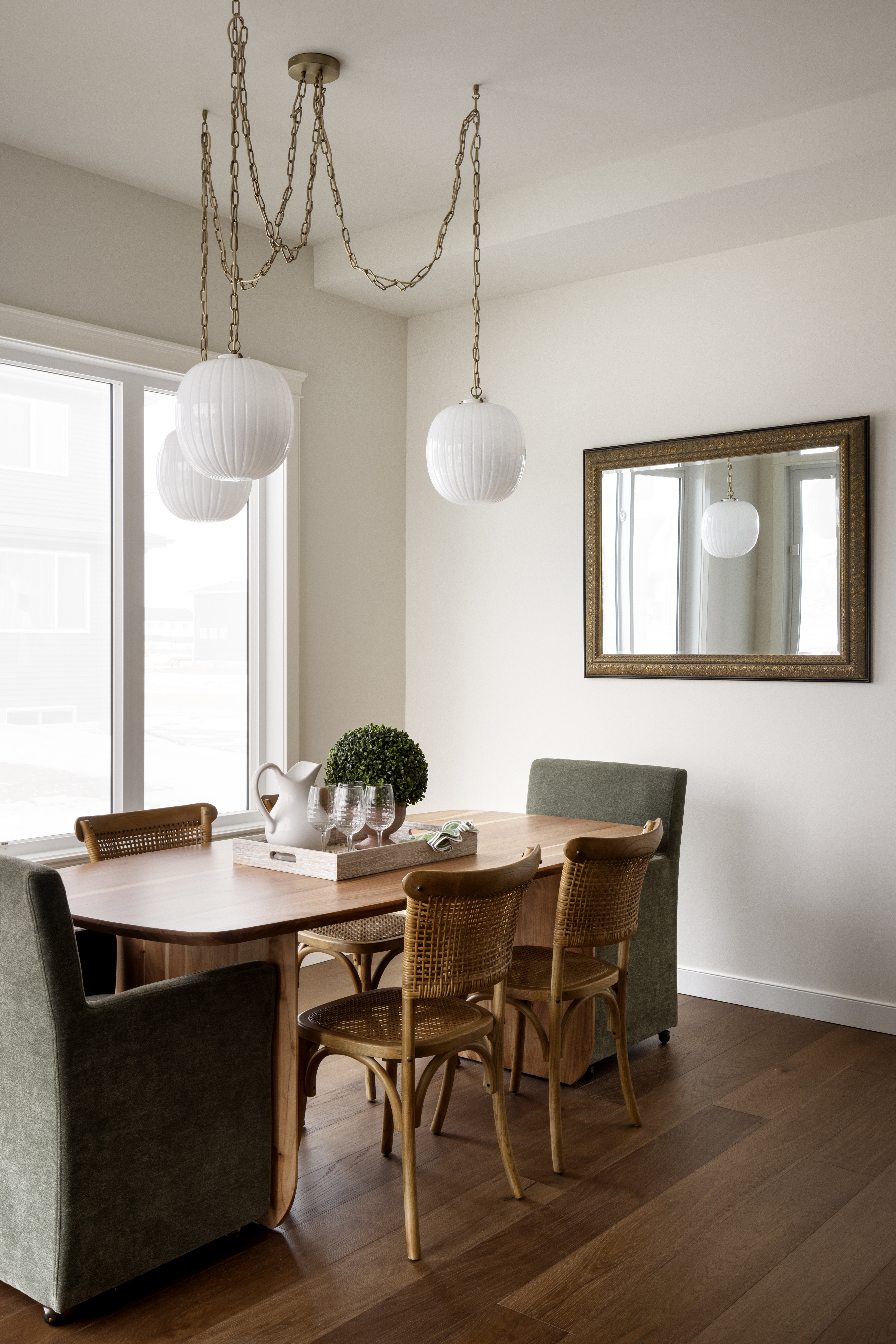 Luxuria Homes Calgary Home Builder Tero11