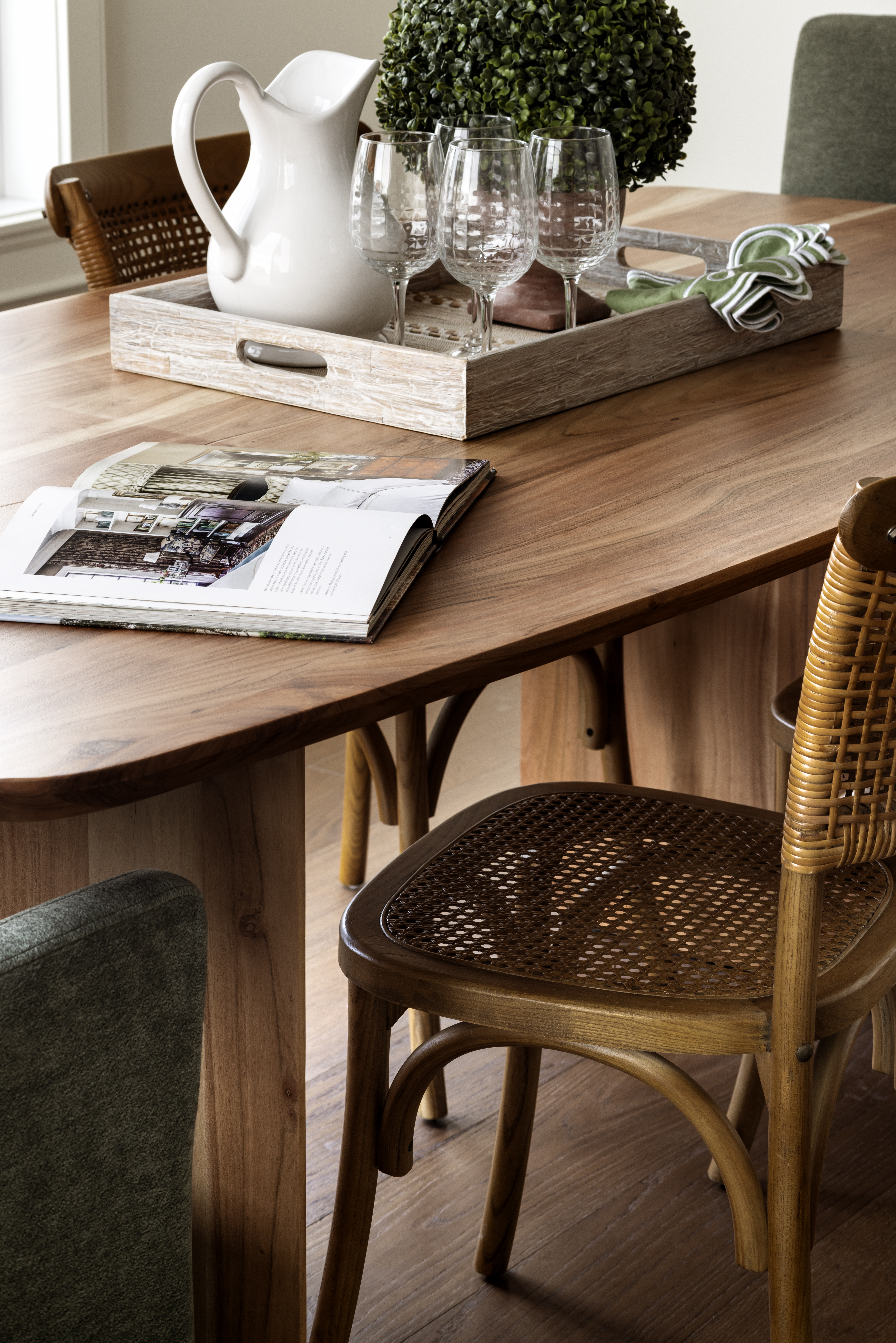 Luxuria Homes Calgary Home Builder Tero12